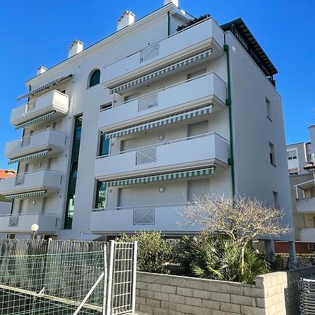 Airone Mare-Olimpia- Pochi Passi Dal Mare, Posto Spiaggia Lido di Jesolo Exterior foto